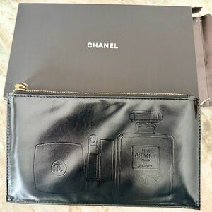 Chanel Beaute Black Faux Leather Pouch. New in Box. Zipper pull SEALED. GWP